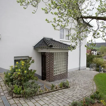 Schoene Mit Gemuetlicher Terrasse, Cleaning Included 公寓 *
