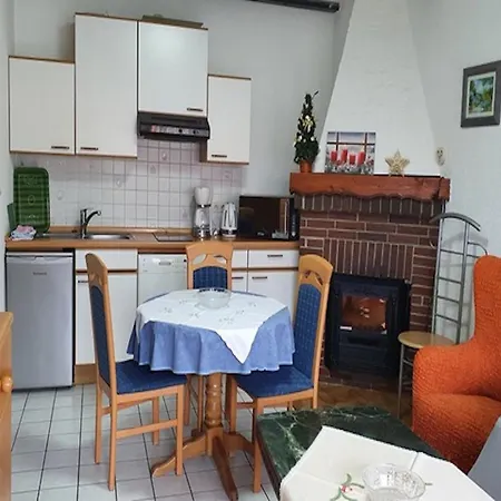 公寓 Schoene Mit Gemuetlicher Terrasse, Cleaning Included *